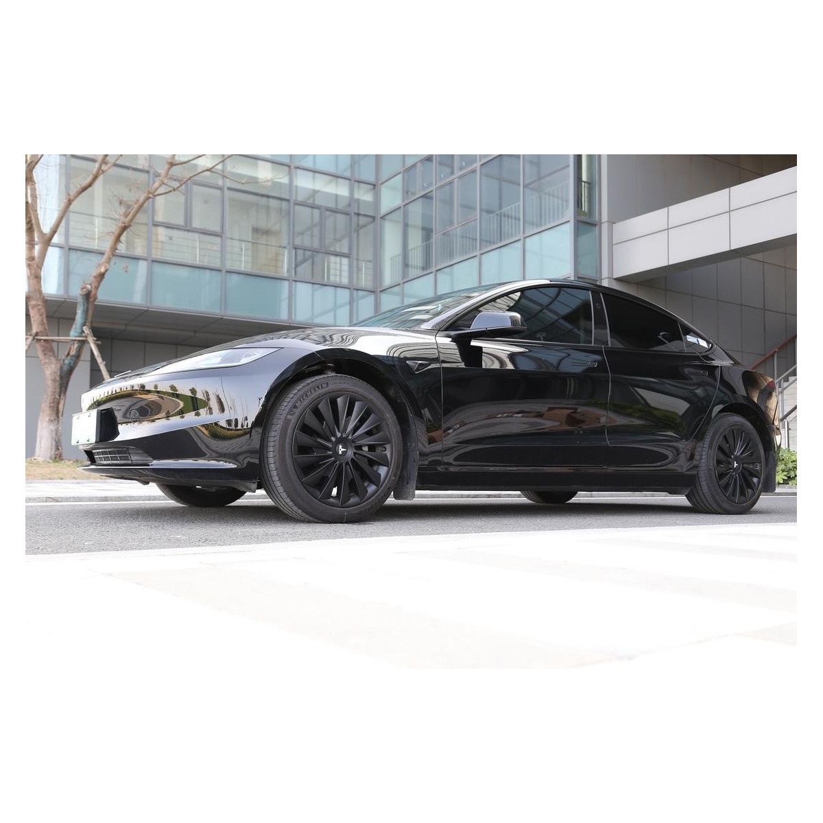 Tesla Model 3 Sett med 4 stk. 18" hjulkapsler i turbinstil til Highland 2024+