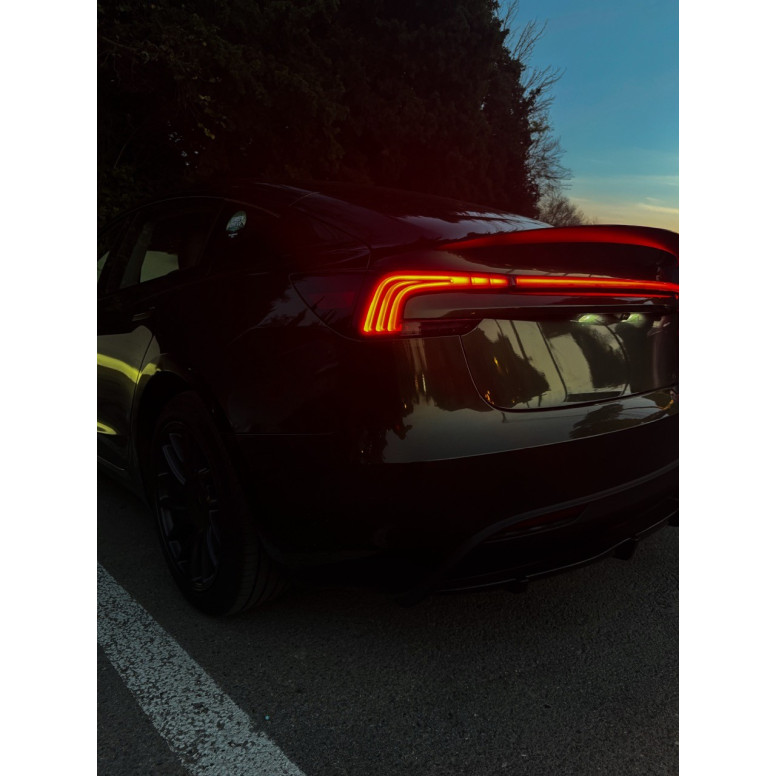Tesla Model 3 Luzes traseiras de substituição com barra LED para Highland 2024+