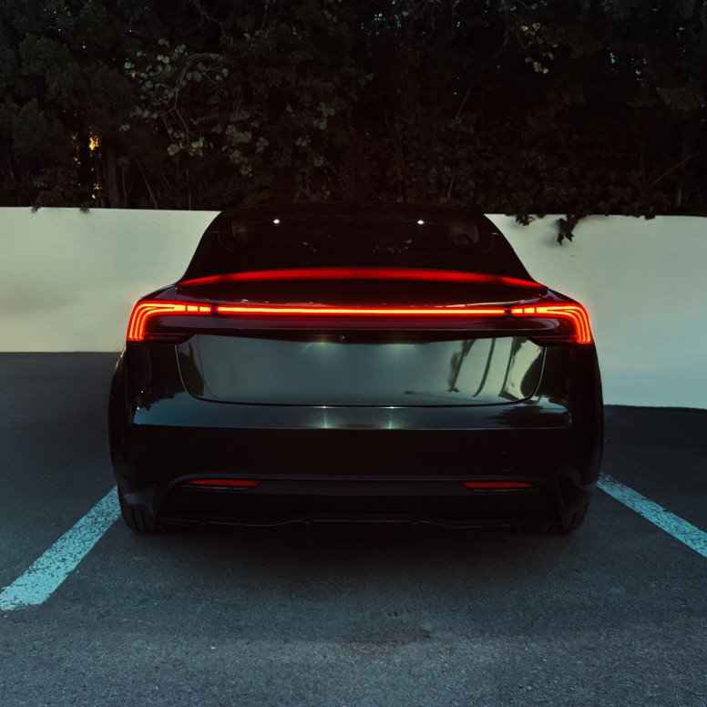 Tesla Model 3 Luzes traseiras de substituição com barra LED para Highland 2024+