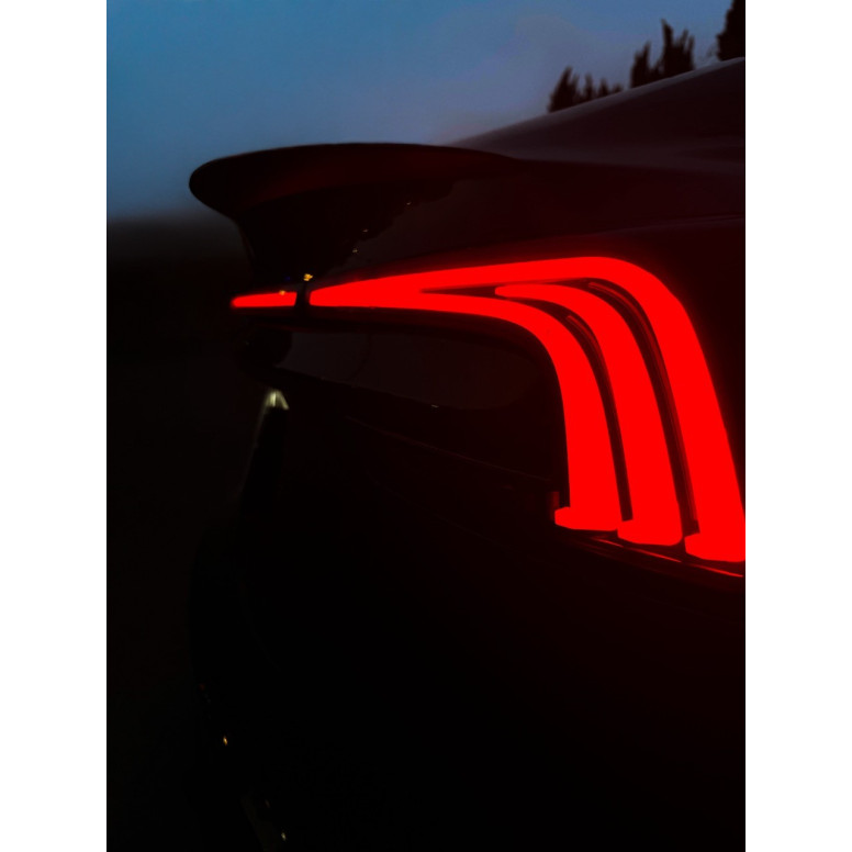 Tesla Model 3 Luzes traseiras de substituição com barra LED para Highland 2024+