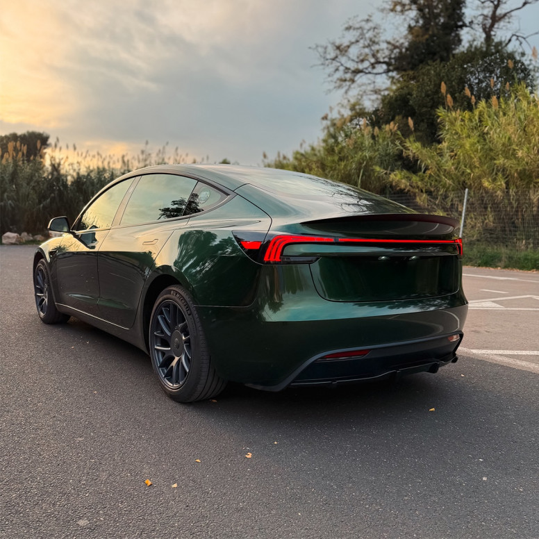Ersättningsbakljus med LED-bar för Tesla Model 3 Highland 2024+