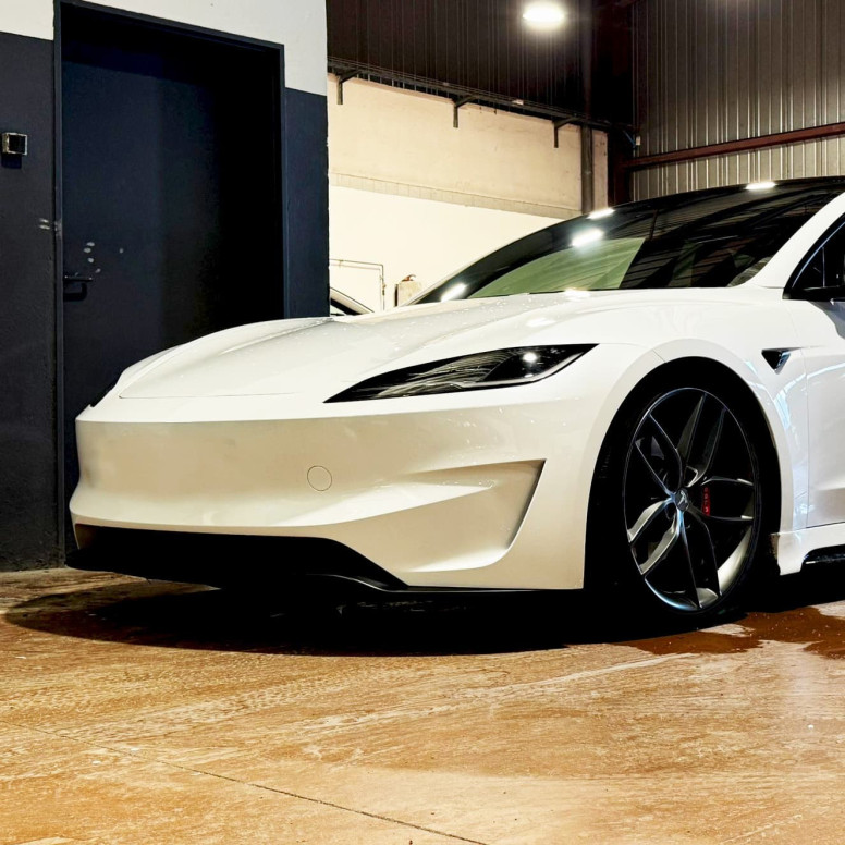 Súprava na prestavbu nárazníka Performance pre Tesla Model 3 Highland