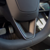 Inserto volante in carbonio per Tesla Model 3 e Y
