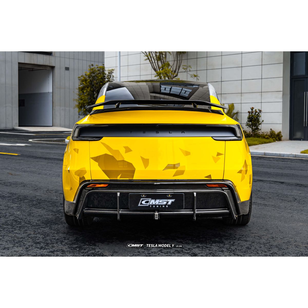 Hiilikuituinen takadiffuusori CMST V1 for Tesla Model Y Juniper 2025+