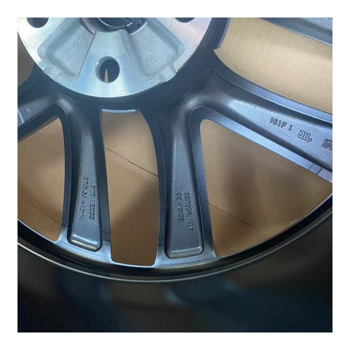 Jantes d’origine (OEM) Arachnid Plaid 21 pouces pour Tesla Model S