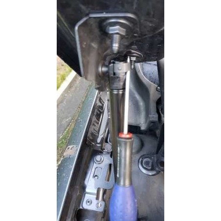 Hydraulische cilinders voor het automatisch openen van de kofferbak - Tesla model X