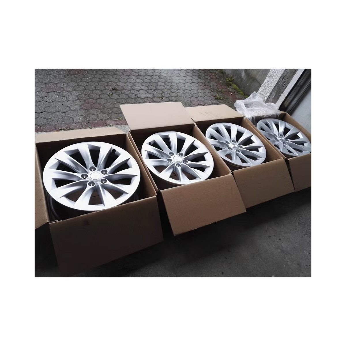 Jante OEM Slipstream de 19" pentru Tesla Model S