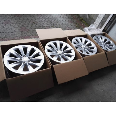 19-calowe koła OEM Slipstream dla Tesla Model S