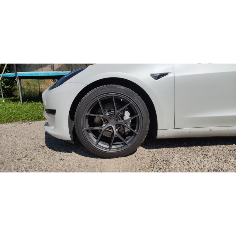 Sada 4 diskov Japan Racing JR SL01 pre Tesla Model 3