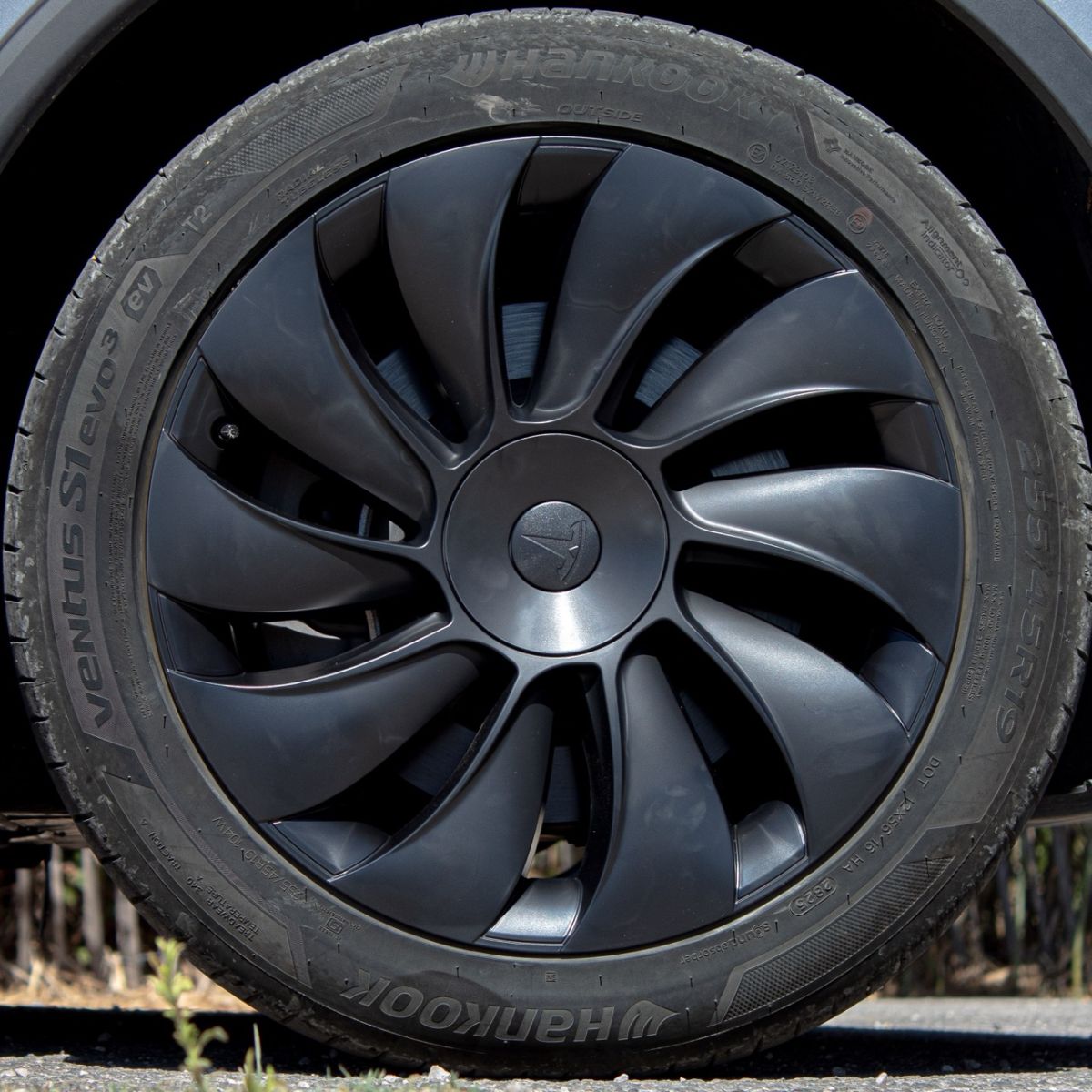 Set of 4 19-inch Cycle wheel covers for the 2025+ Tesla, Model Y, and Juniper
