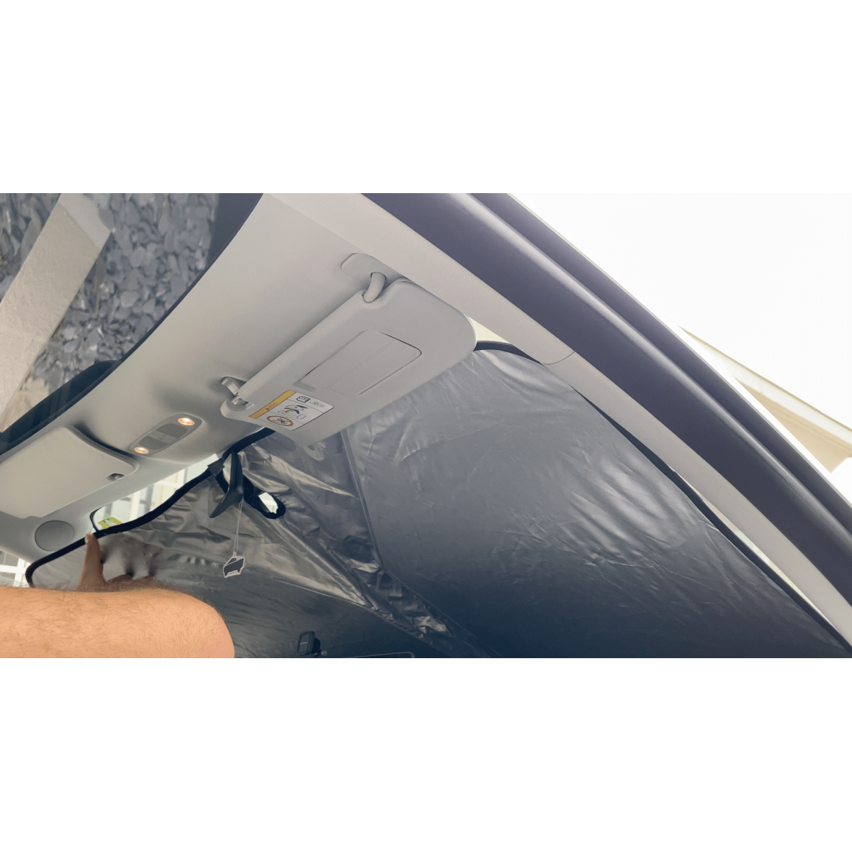 Slnečná clona na čelné sklo – Tesla Model 3