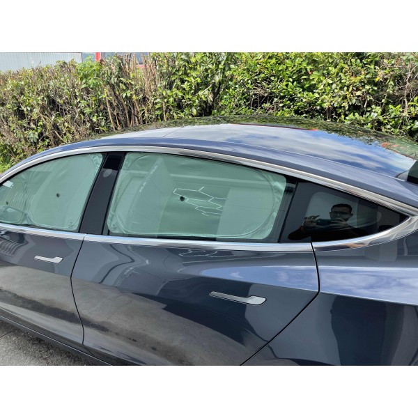 Sombra da janela lateral para acampar - Tesla Model 3