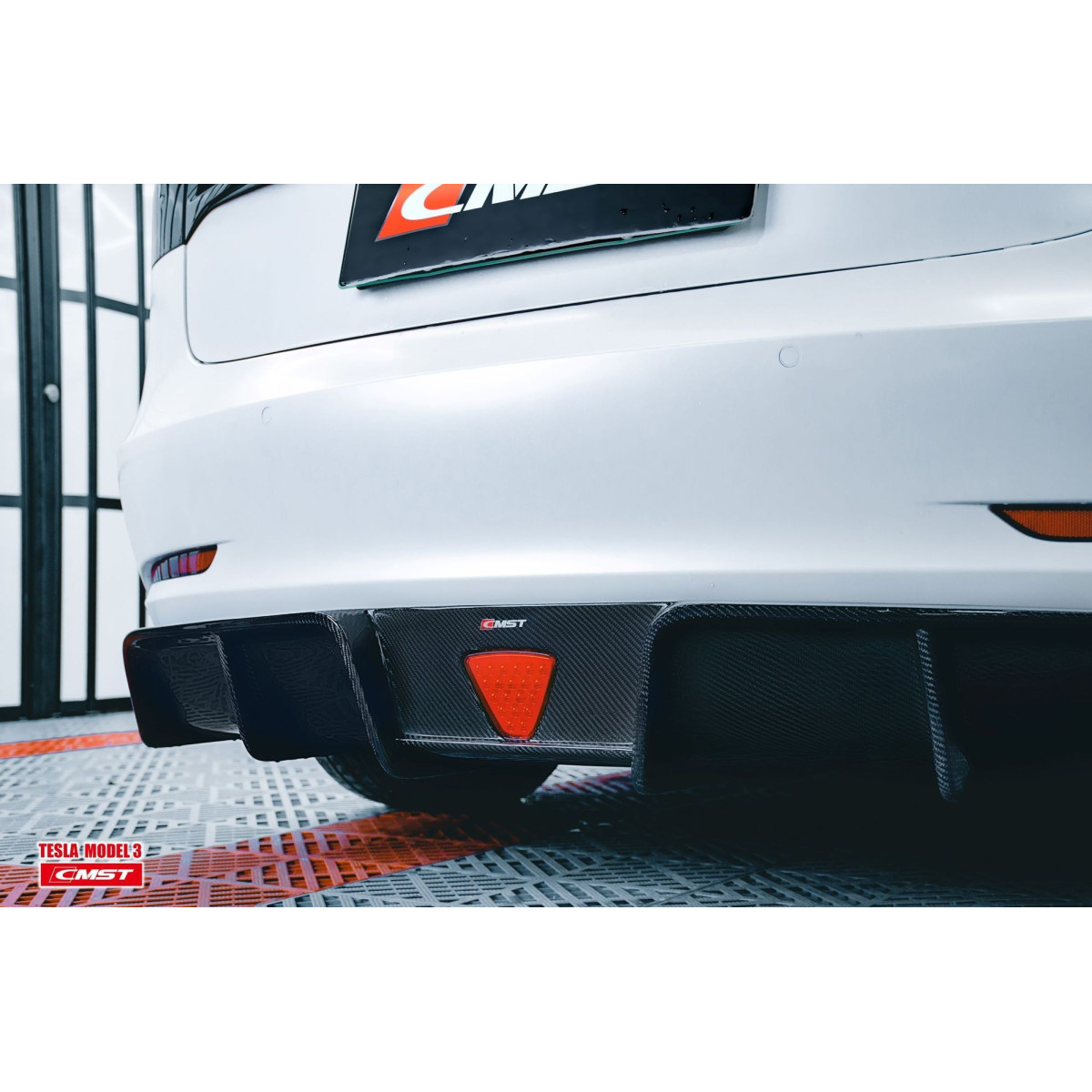 Bakre diffusor bodykit CMST V2 för Tesla Model 3