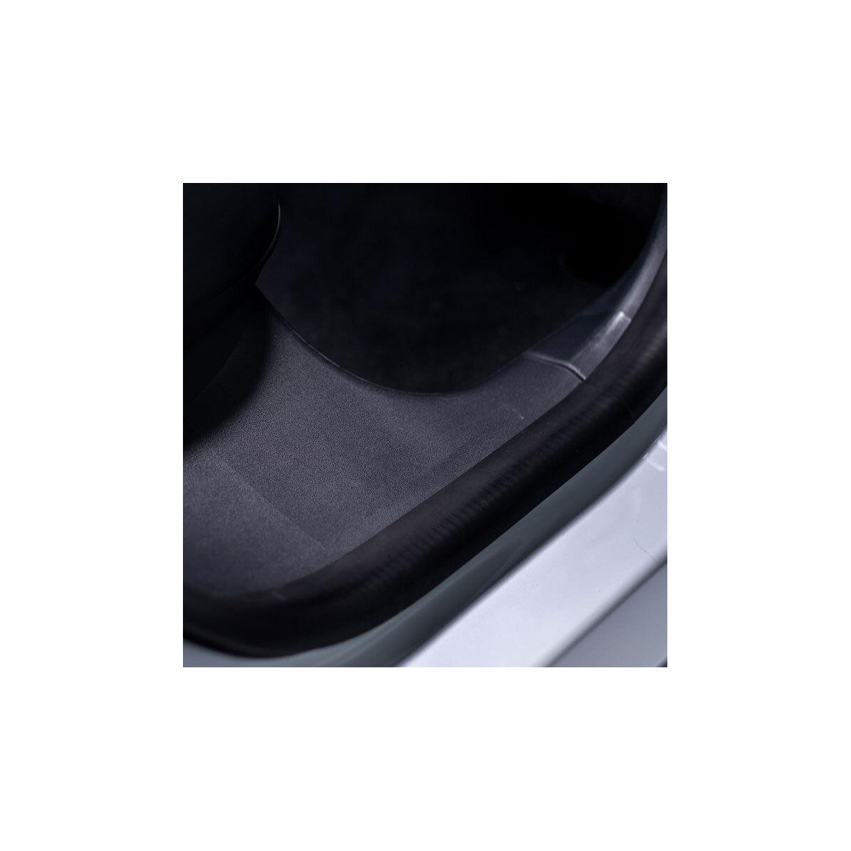 Protección PPF para los umbrales de las puertas interiores - Tesla Model Y