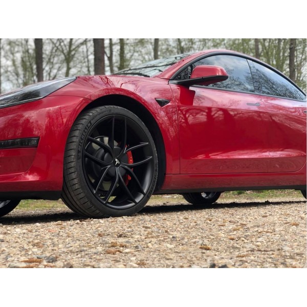 Satz von 4 nachgebildeten Felgen Zero-G TrackPack für Tesla Model 3