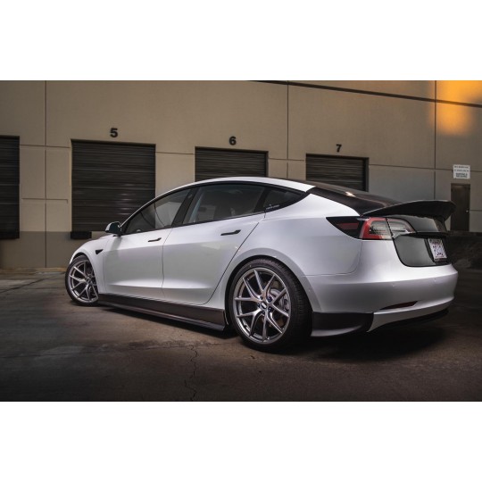 Extension des jupes latérales en carbone Maier EV pour Tesla Model 3