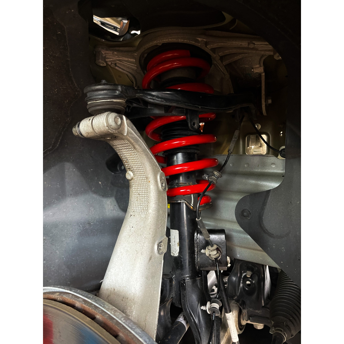 AST SUSPENSION -madallusjouset Tesla Model 3:lle