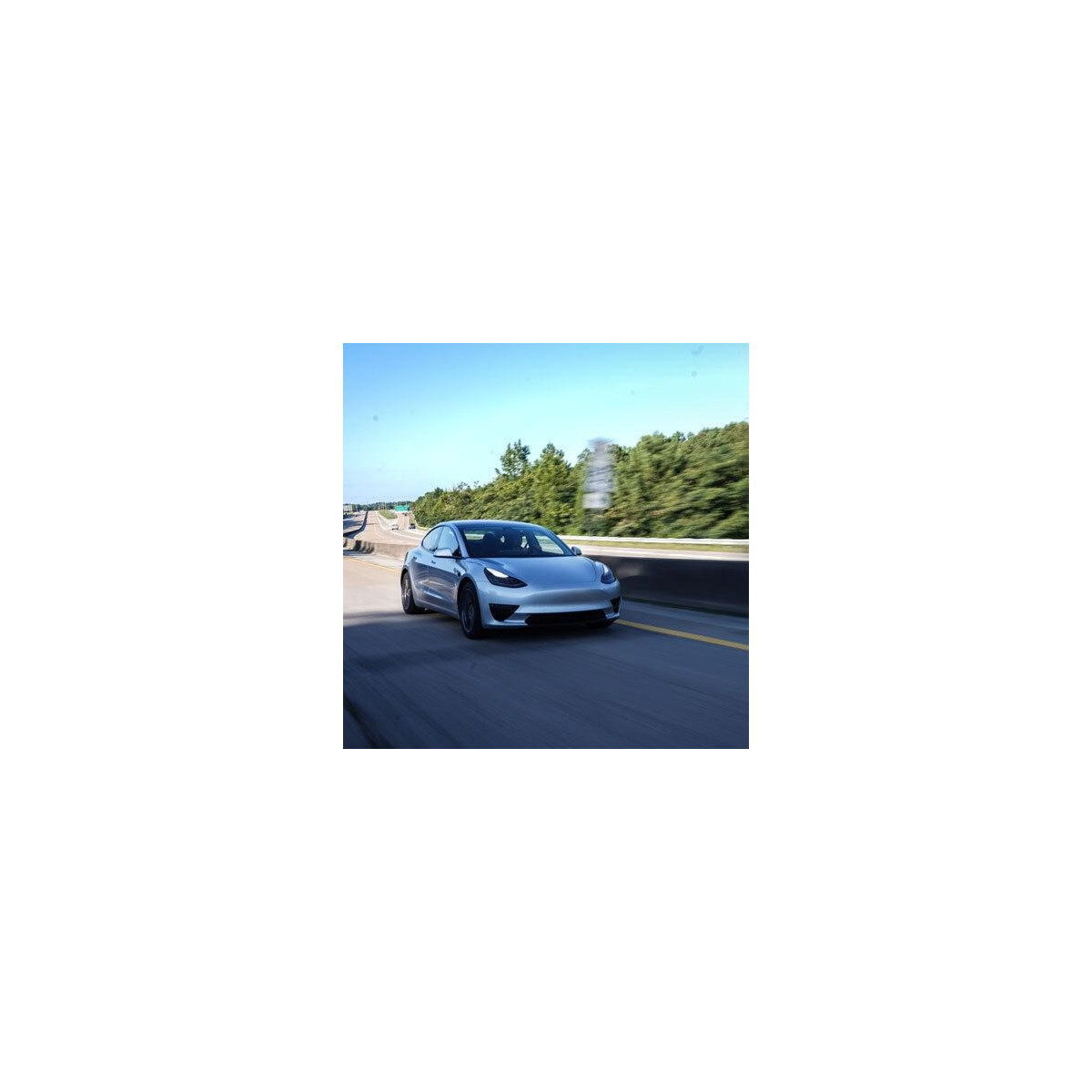 Colantare bară de protecție mod sport pentru Tesla Model 3