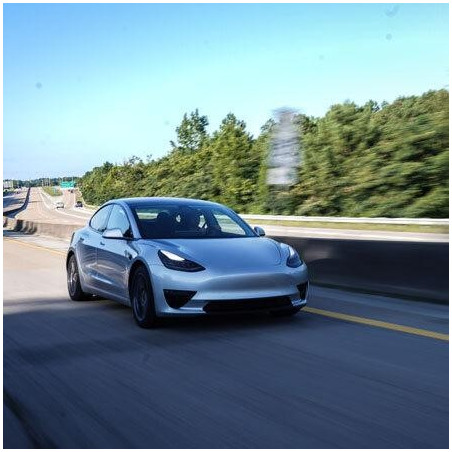 Colantare bară de protecție mod sport pentru Tesla Model 3