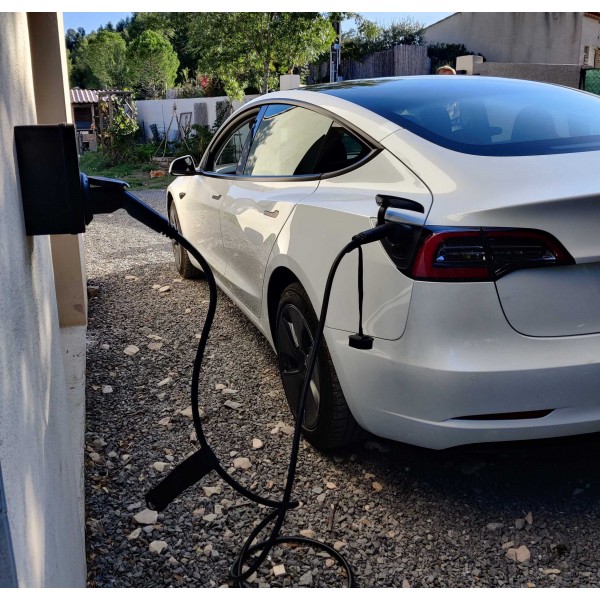 Borne de recharge monophasée jusqu'à 32 AMP et 7,2Kw pour Tesla