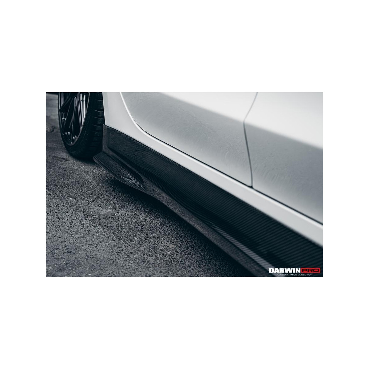 Tesla DarwinProAERO V1 πλευρικές ποδιές άνθρακα για Model 3
