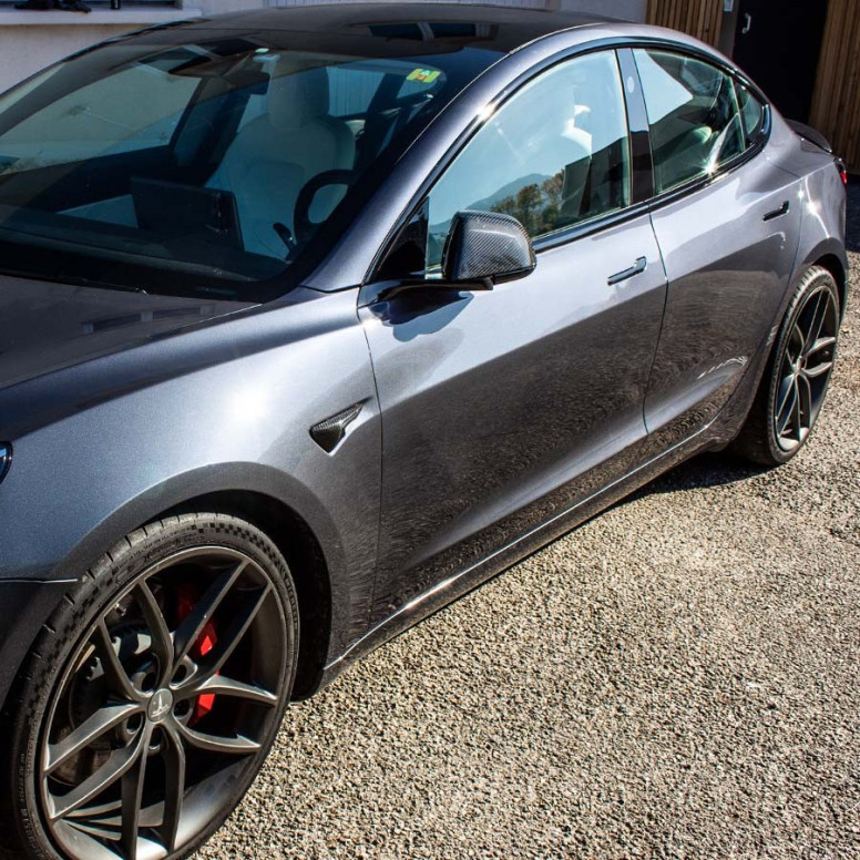 Hiilikuituiset peilinkuoret - Tesla Model 3