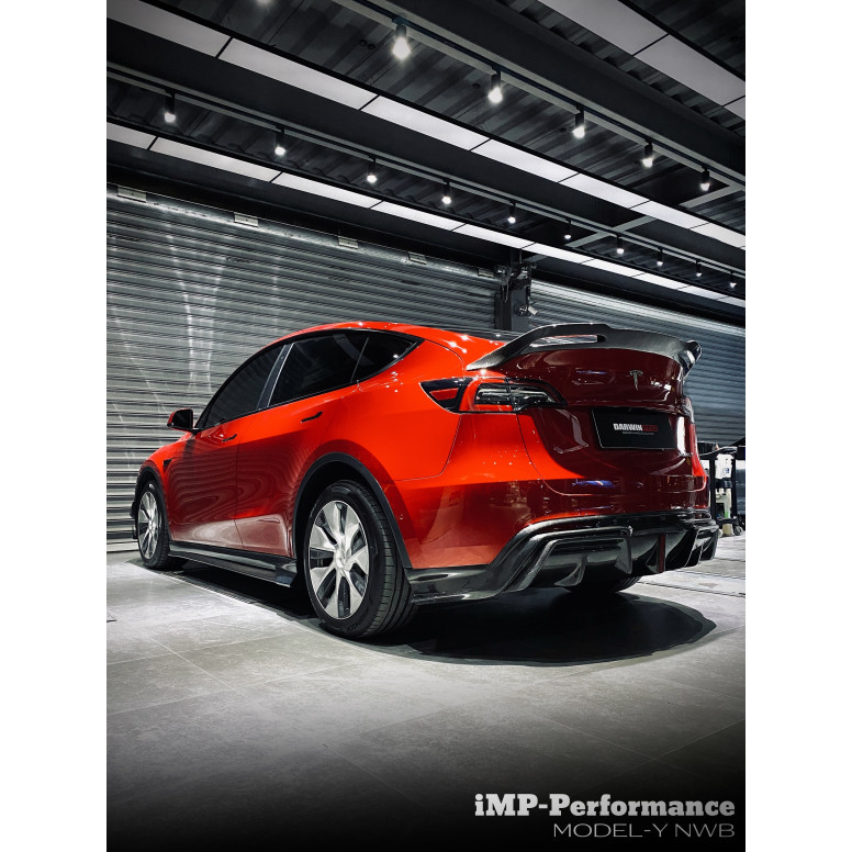 Bakdiffusor i karbon fra DarwinProAERO iMP-Performance-sett til Tesla Model Y