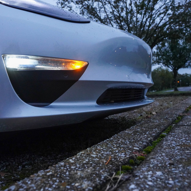 PPF-suoja etulipan alaosaan Tesla Model 3:lle