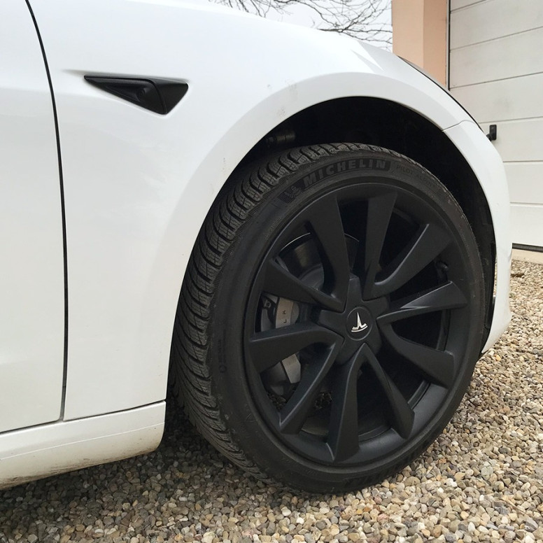 Tesla Model 3 Tesla Sada 4 19" alebo 20" športových kolies - a Model Y