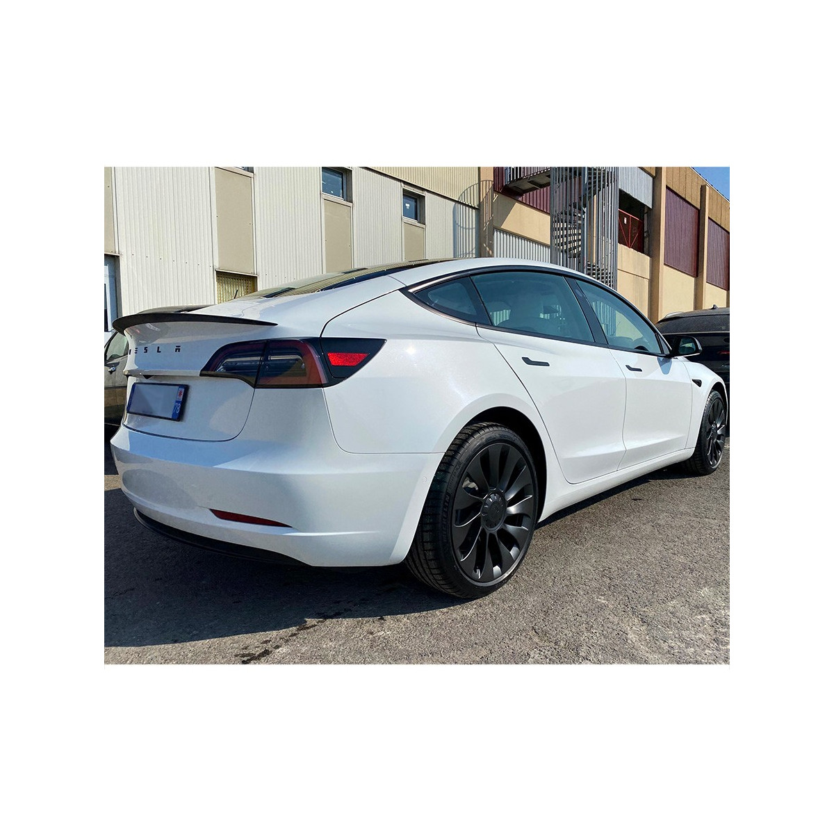 Tesla Model 3 Spoiler Performance - Green Drive Accesorios