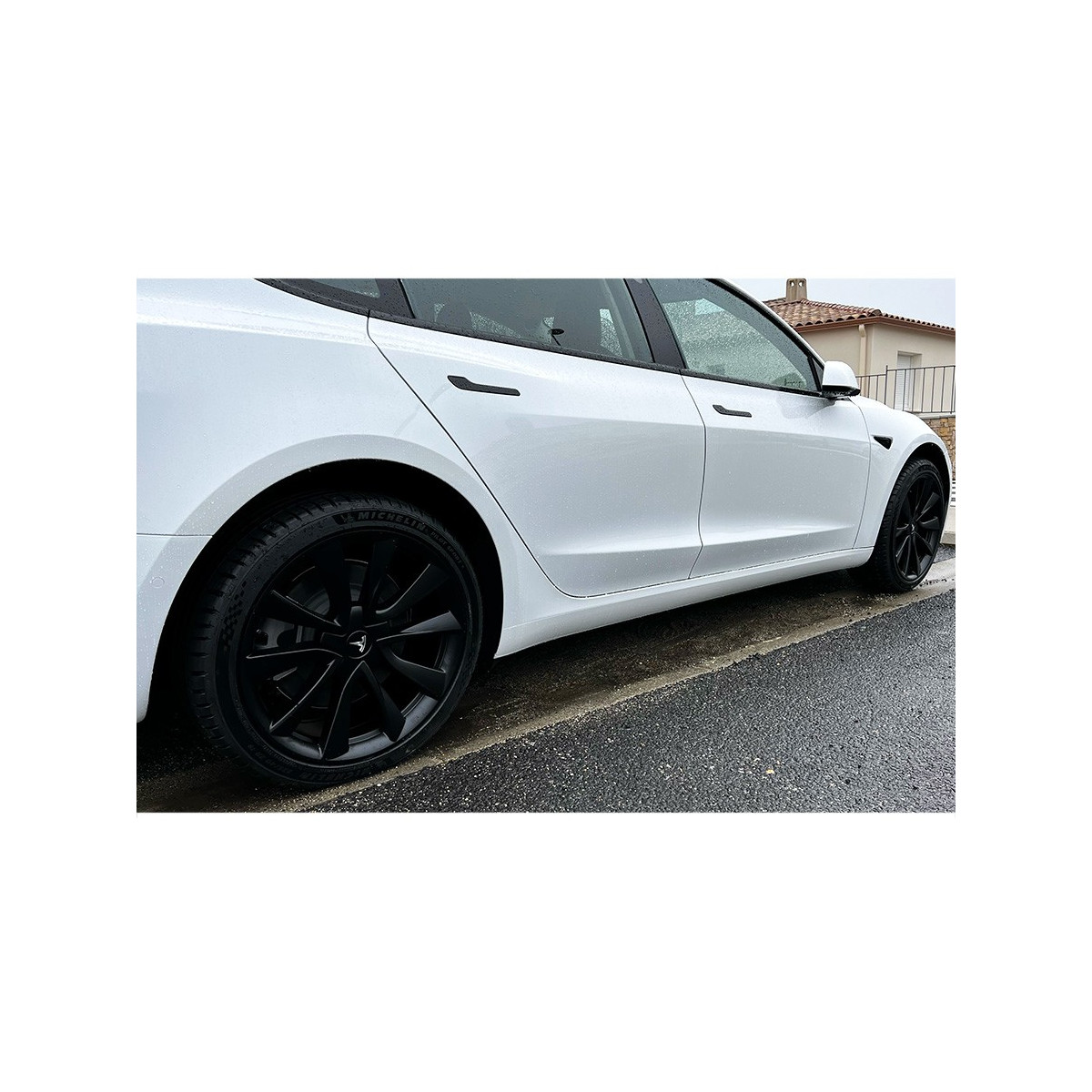 Tesla Model 3 Tesla Sada 4 19" alebo 20" športových kolies - a Model Y