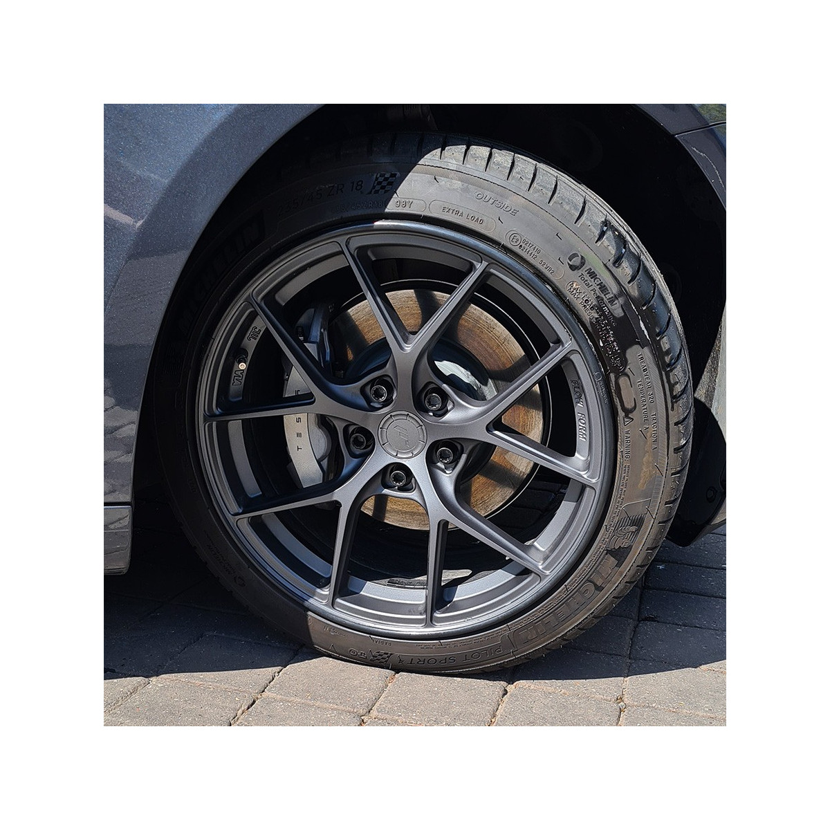 Sada 4 diskov Japan Racing JR SL01 pre Tesla Model Y
