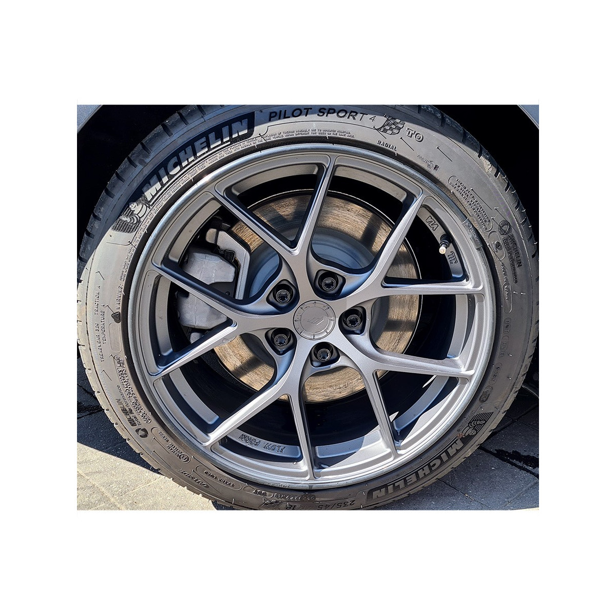 Set di 4 cerchi Japan Racing JR SL01 per Tesla Model Y