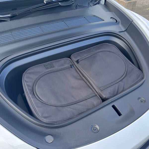 Kølere forrest i bagagerummet (frunk) til Tesla Model Y