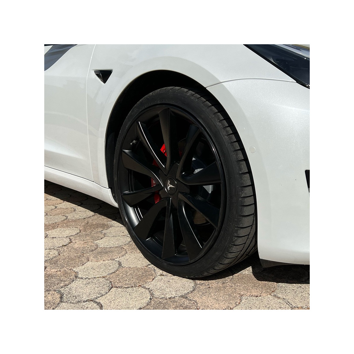 Tesla Model 3 Tesla Sada 4 19" alebo 20" športových kolies - a Model Y