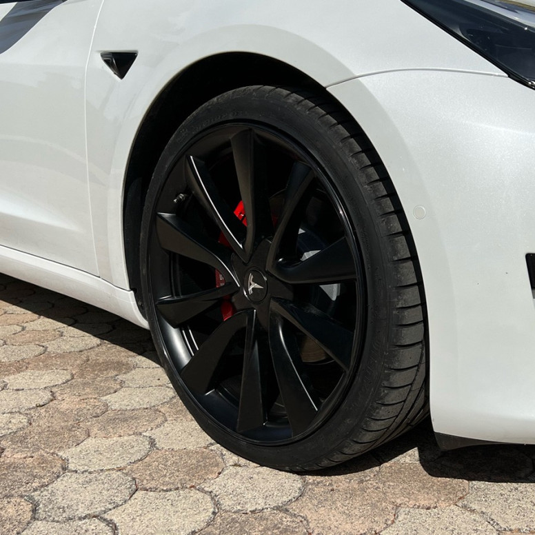 Tesla Model 3 Tesla Sada 4 19" alebo 20" športových kolies - a Model Y