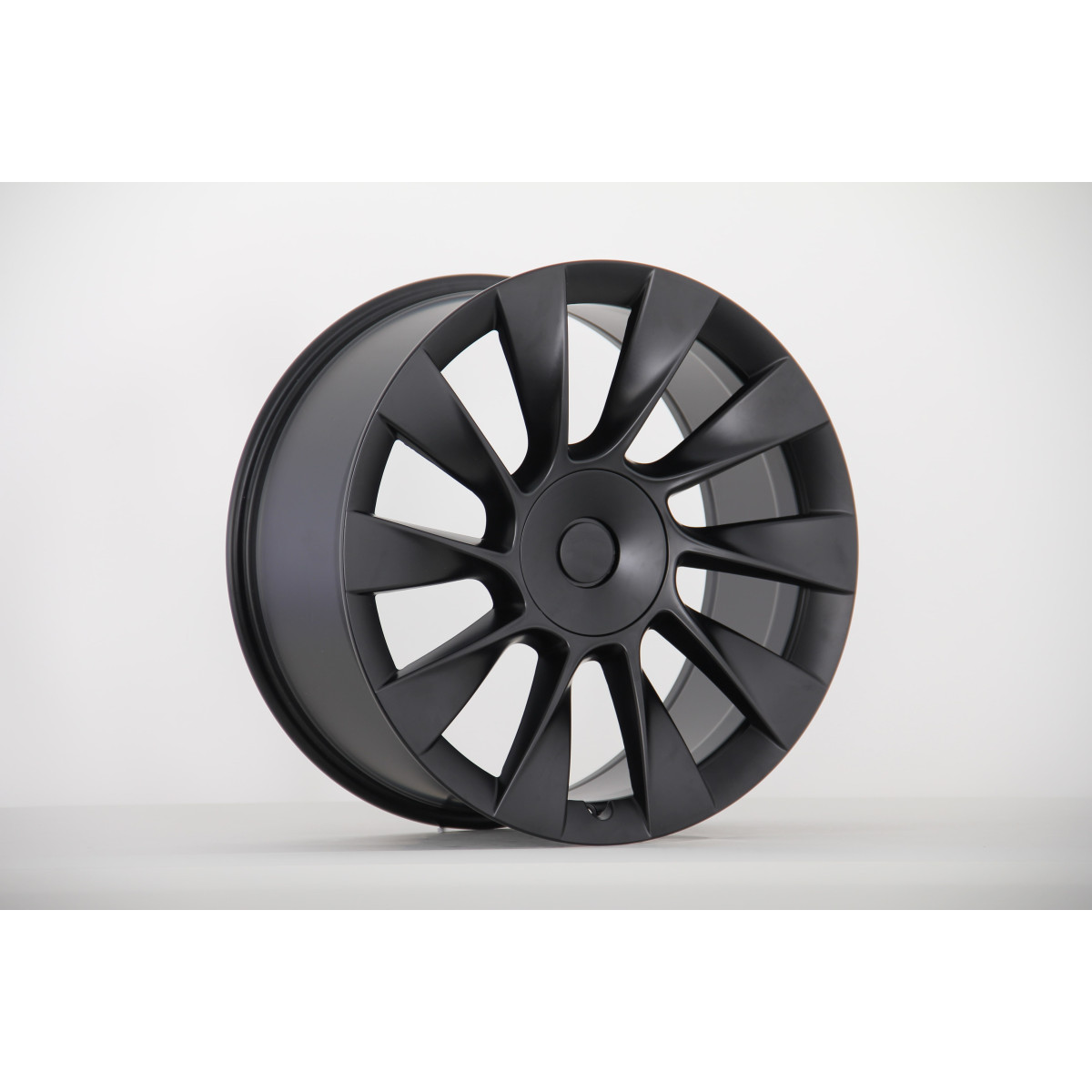 Set di 4 cerchi replica Induction per Tesla Model Y