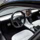Inserción de carbono en el volante para Tesla Model 3 e Y