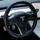 Inserção do volante em carbono para Tesla Model 3 e Y