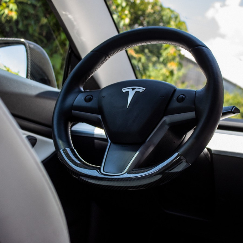 Karbonowa wkładka na dolną część kierownicy - Tesla Model 3 i Y