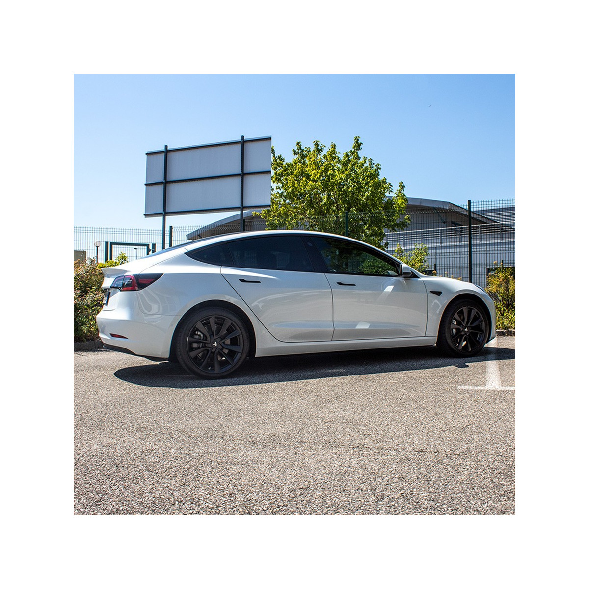 Tesla Model 3 Tesla Sada 4 19" alebo 20" športových kolies - a Model Y