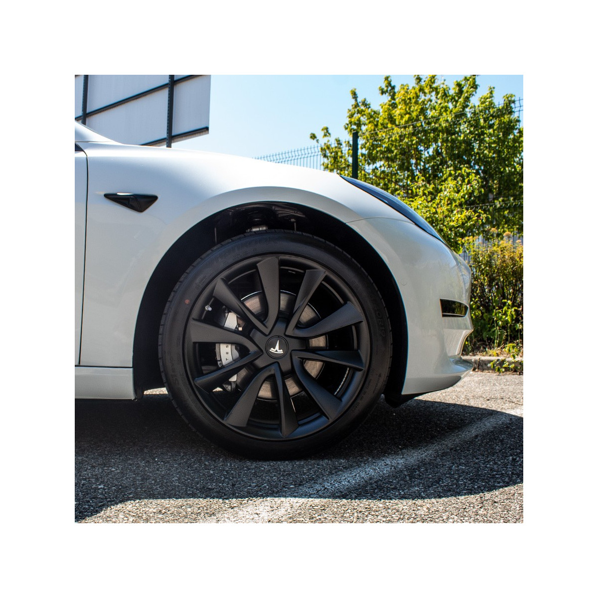 Tesla Model 3 Tesla Sada 4 19" alebo 20" športových kolies - a Model Y
