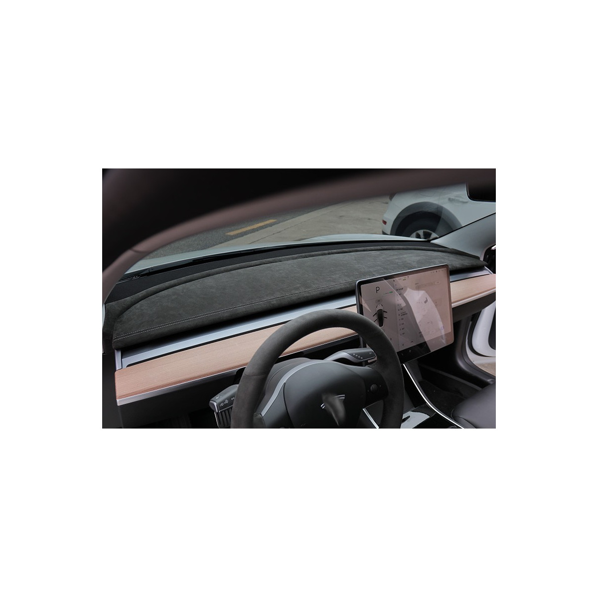 Aito Alcantara®-kangaskojelauta Tesla Model 3 ja Model Y