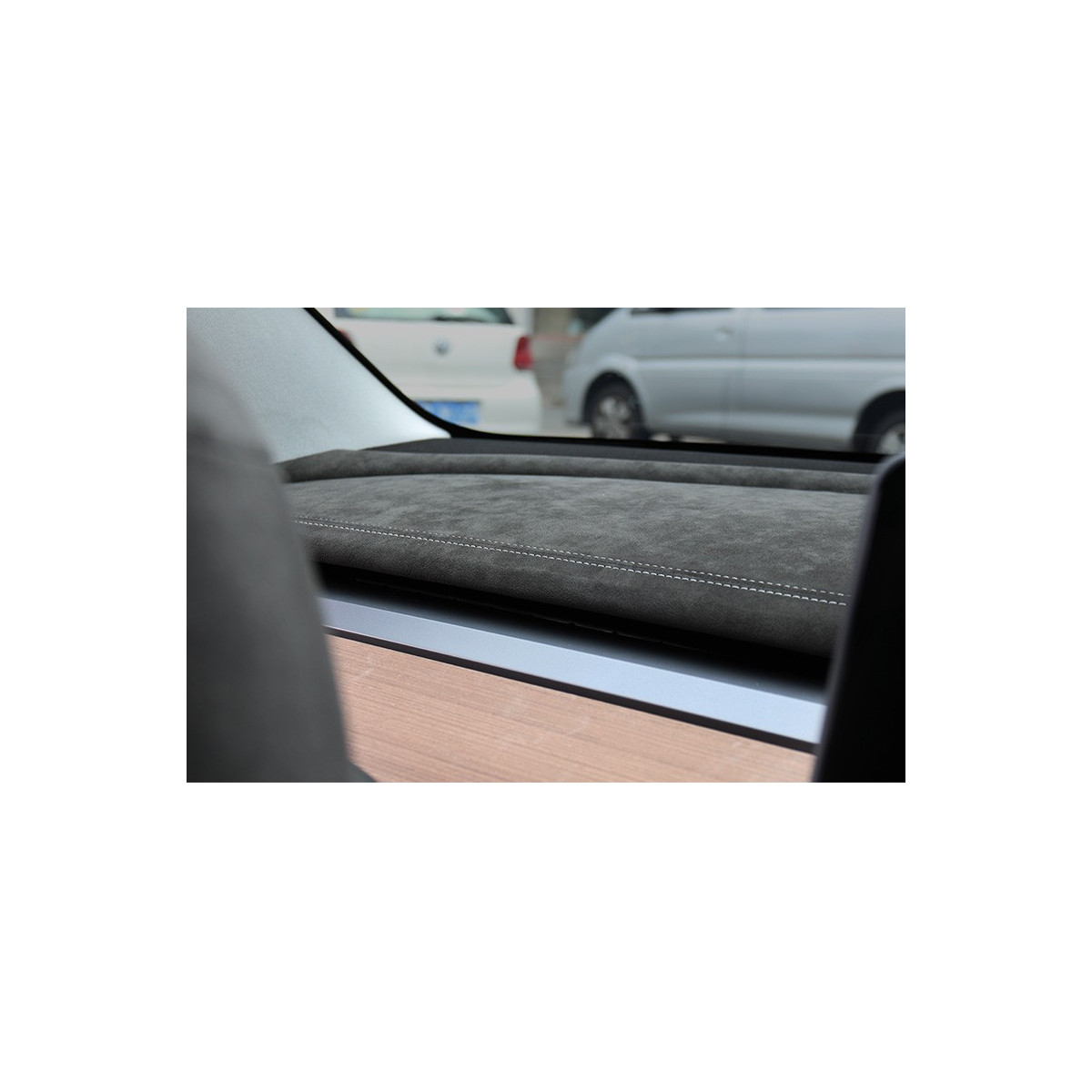 Aito Alcantara®-kangaskojelauta Tesla Model 3 ja Model Y