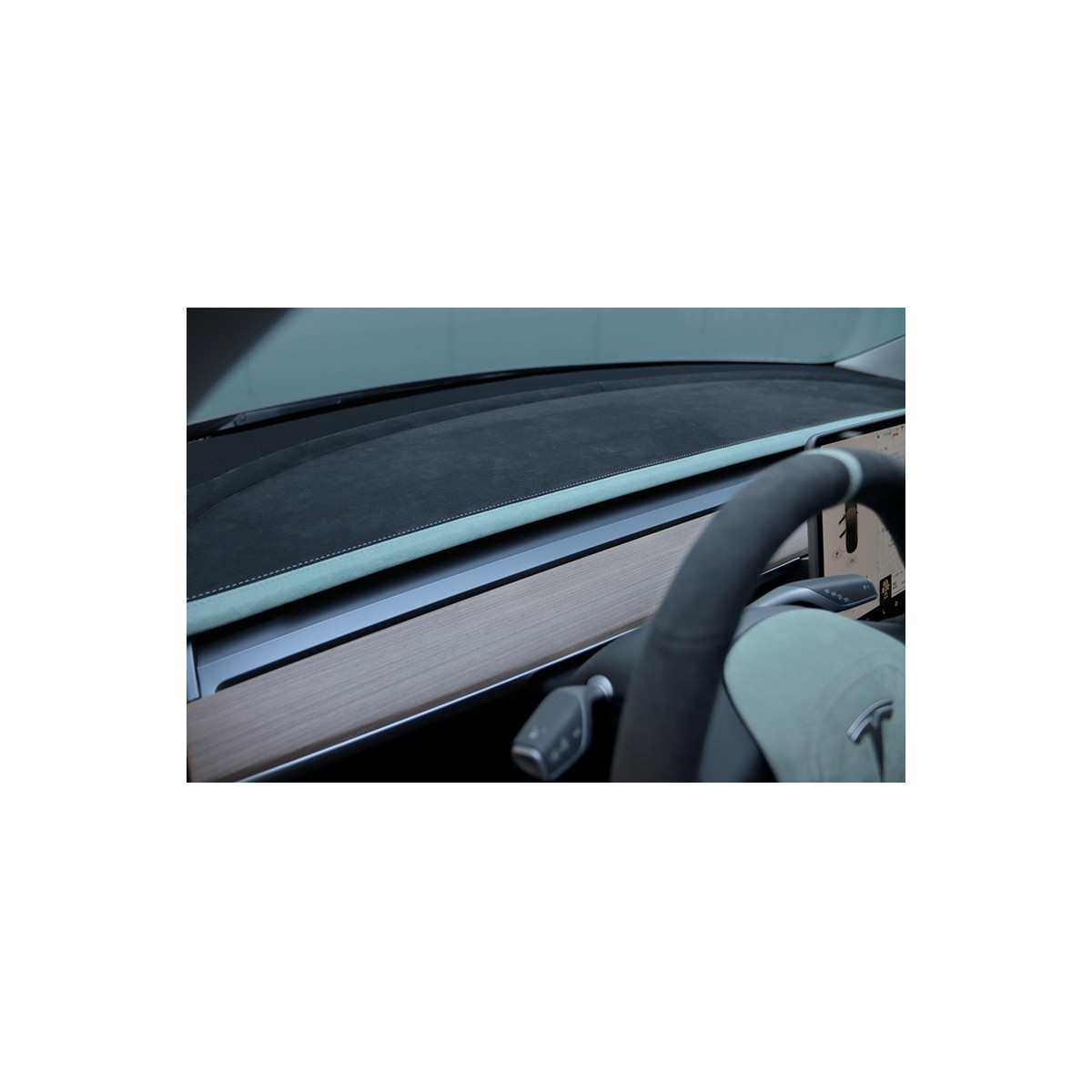 Aito Alcantara®-kangaskojelauta Tesla Model 3 ja Model Y