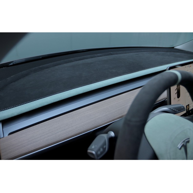 Aito Alcantara®-kangaskojelauta Tesla Model 3 ja Model Y