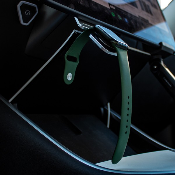 Selbstklebende Apple Watch-Ladehalterung für Tesla