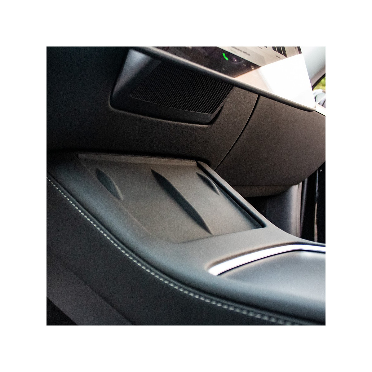 Sklisikker matte til trådløs lader for Tesla Model 3 og Model Y 2021+