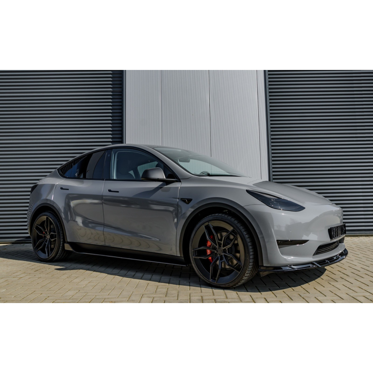 4 kpl EXO-A44-takovanteita Tesla Model Y:lle