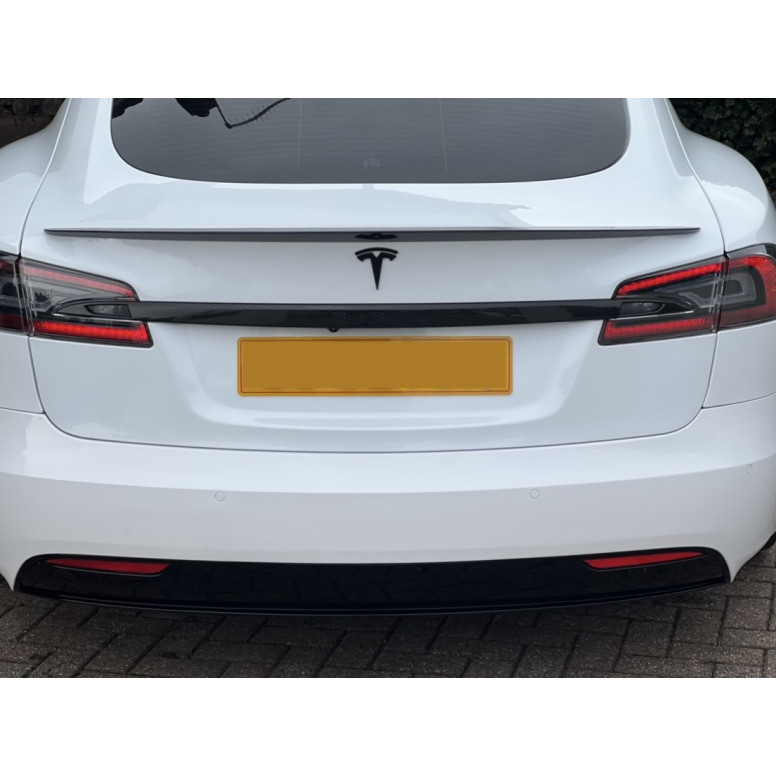 Performance-spoiler Plaid for Tesla Model S